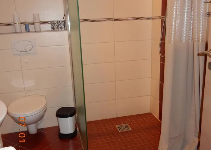 Apartament Spitzenkemenate Burgneudorf